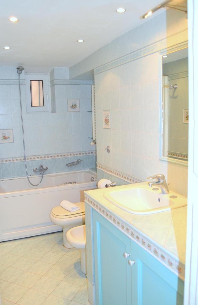 House 3*