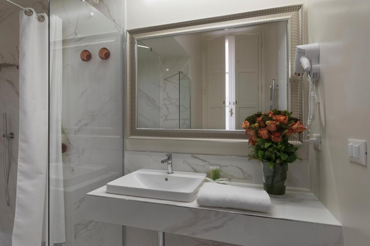 Cavour Gasthuis 2*