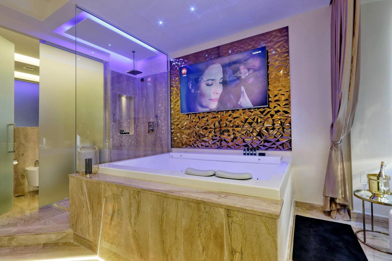 Spanish Hills Collection Luxury & Jacuzzi Maison d'hôtes Rome