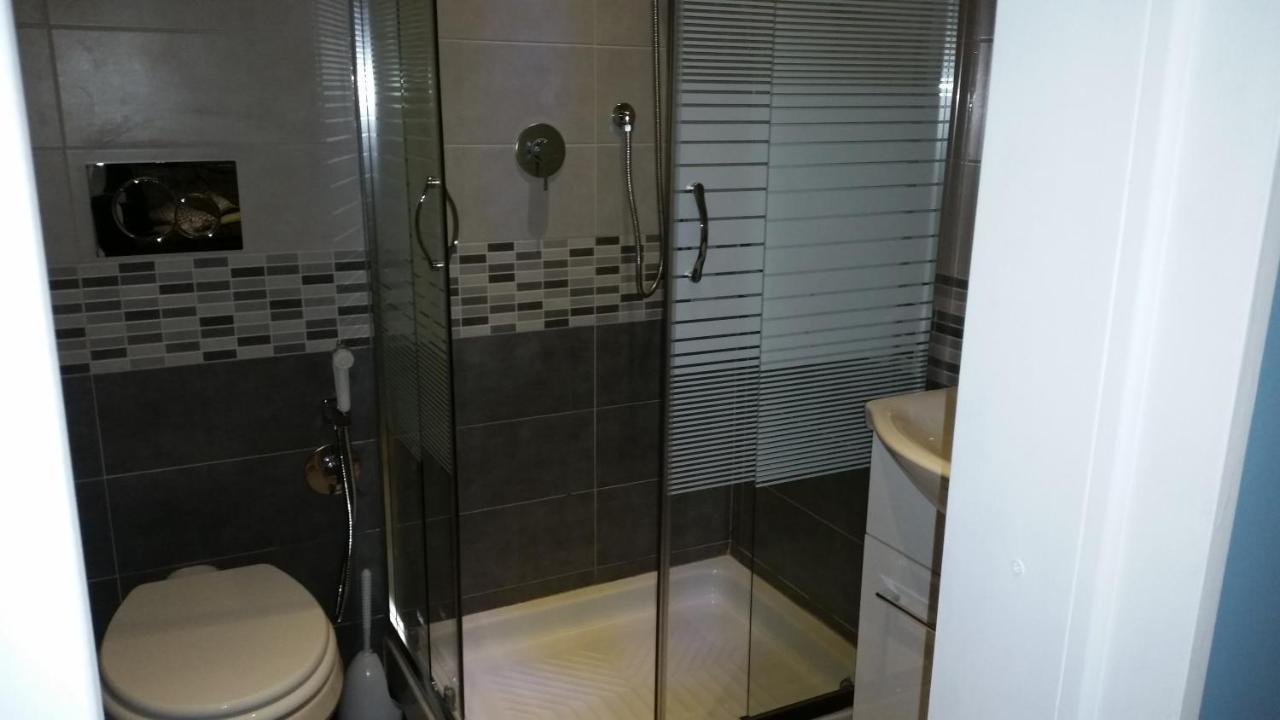 Bbcinecitta4you Bed & Breakfast *