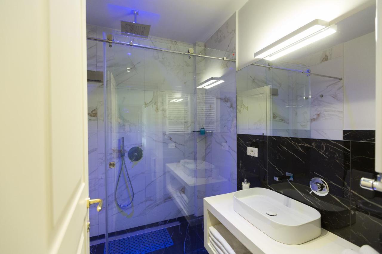 Tritone 125 Guest house 2*