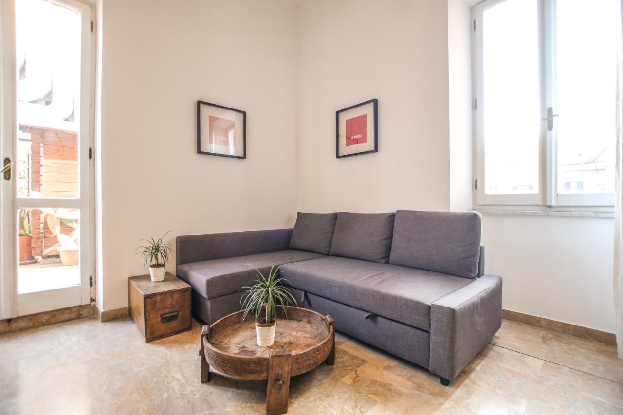 Spacious With Big Terrace At Colosseum Appartement *