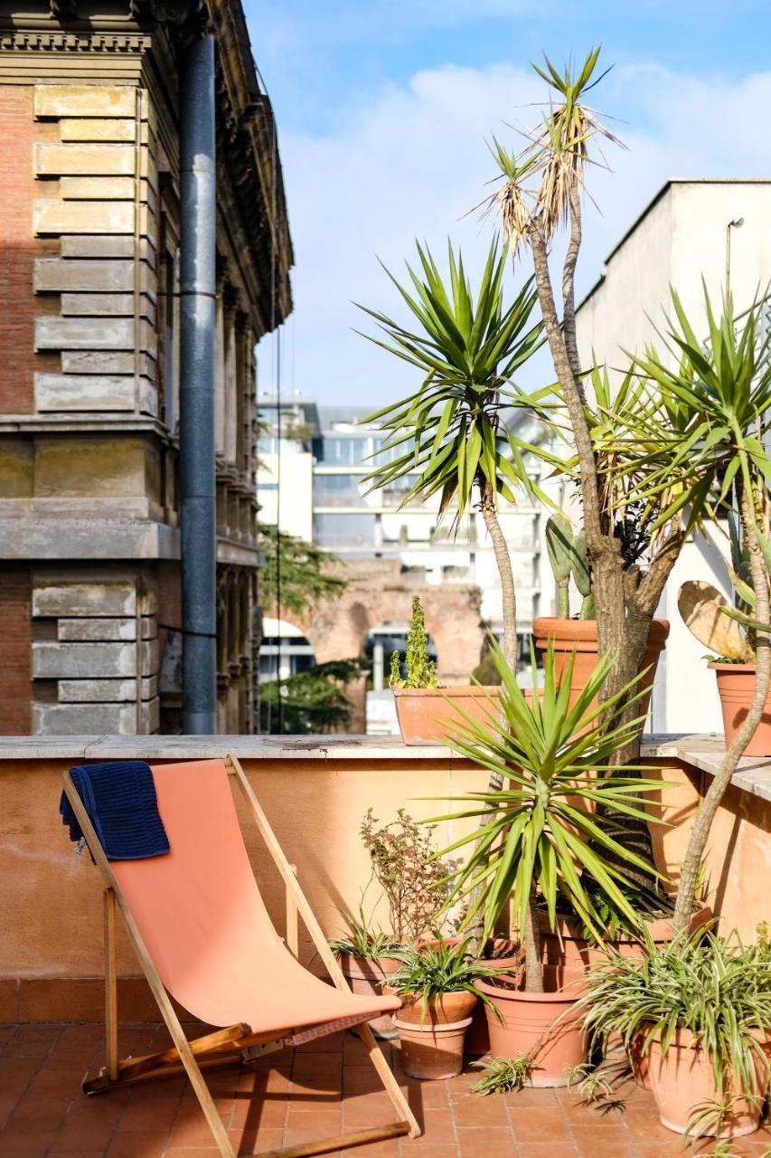 Spacious With Big Terrace At Colosseum Appartement *