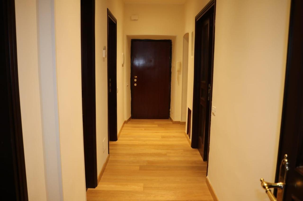 Hostel R.t. House's *