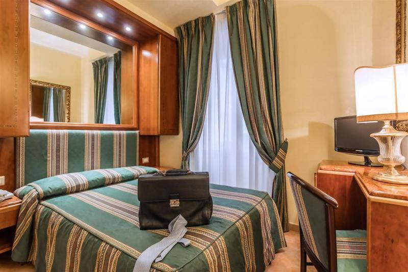 Raeli Archimede 4*