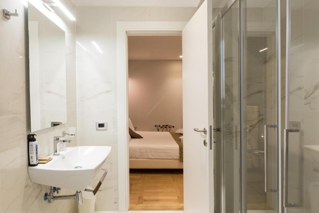 Floris Hotel 3*