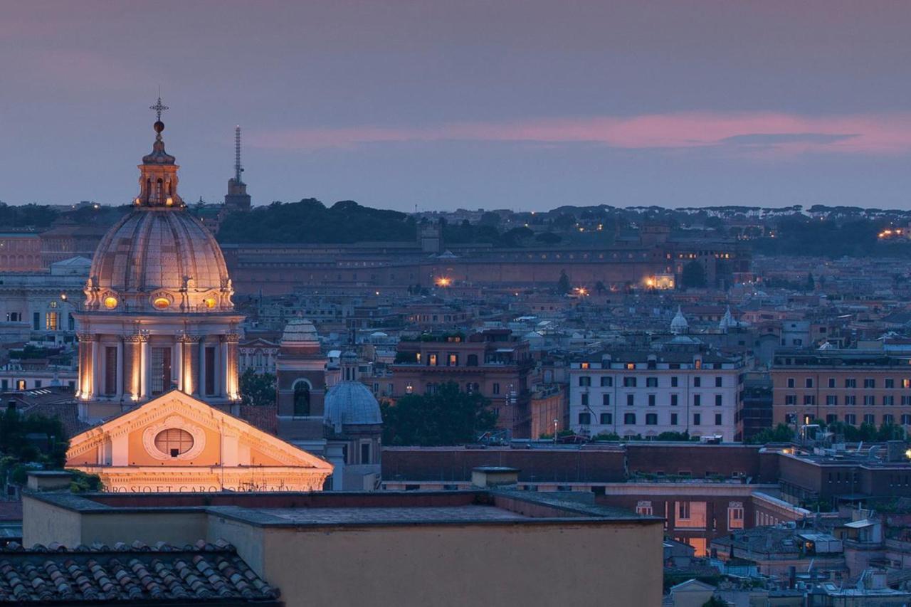 Rocco De La Roma