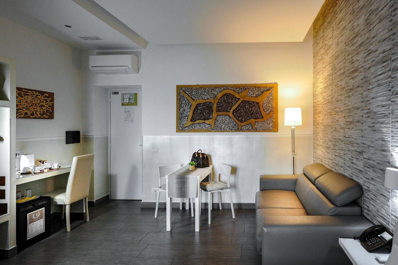 Bed & Breakfast Domus Castroni Pompeo Magno Rome