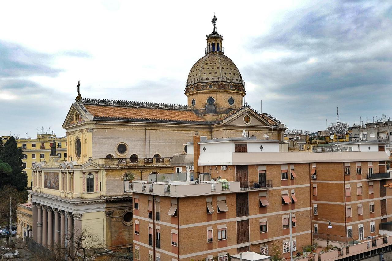 Bed & Breakfast Domus Castroni Pompeo Magno Rome