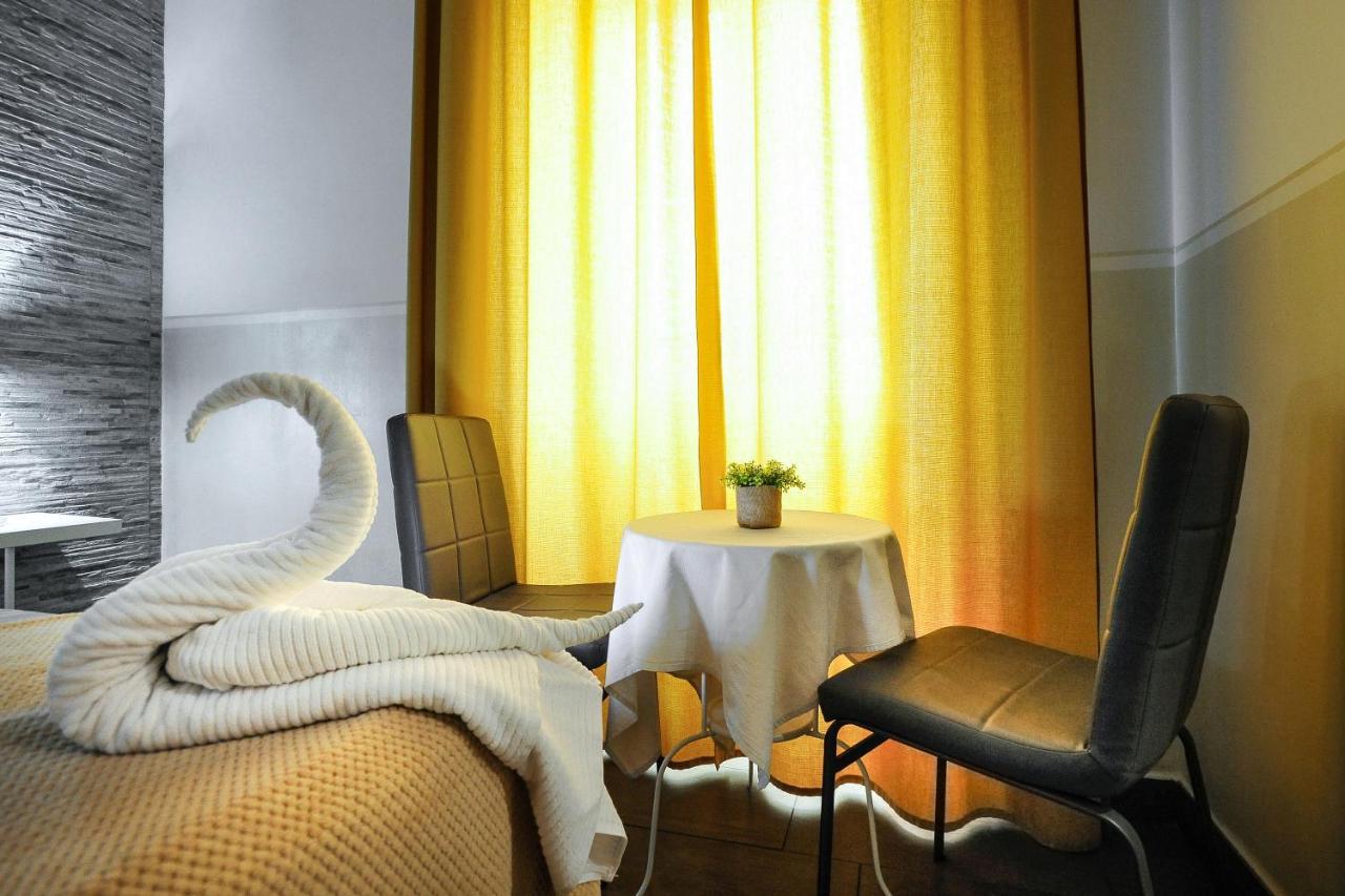 Bed & Breakfast Domus Castroni Pompeo Magno Rome