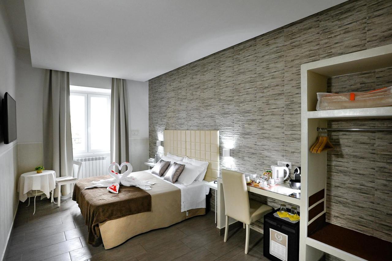 Bed & Breakfast Domus Castroni Pompeo Magno Rome