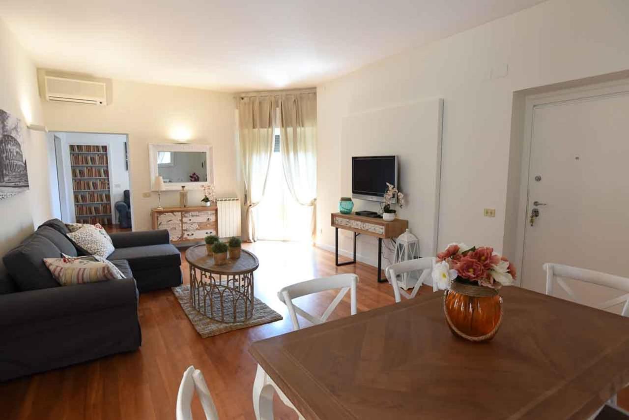 Romantic Flat Near Metro Flaminio Apartment Rome