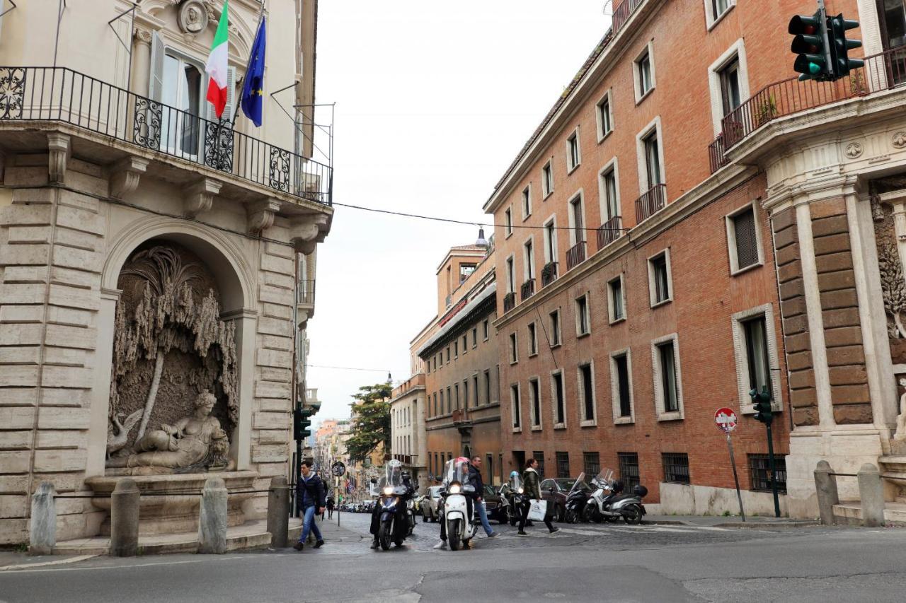 Trevi Grand Blu Bed & Breakfast Rome