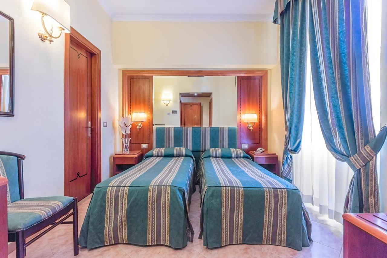 Raeli Lux Roma