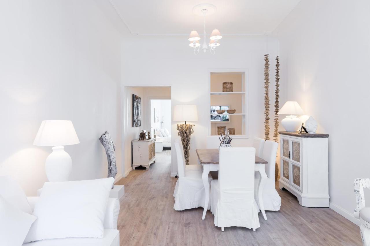 Apartment Via Frattina Rome