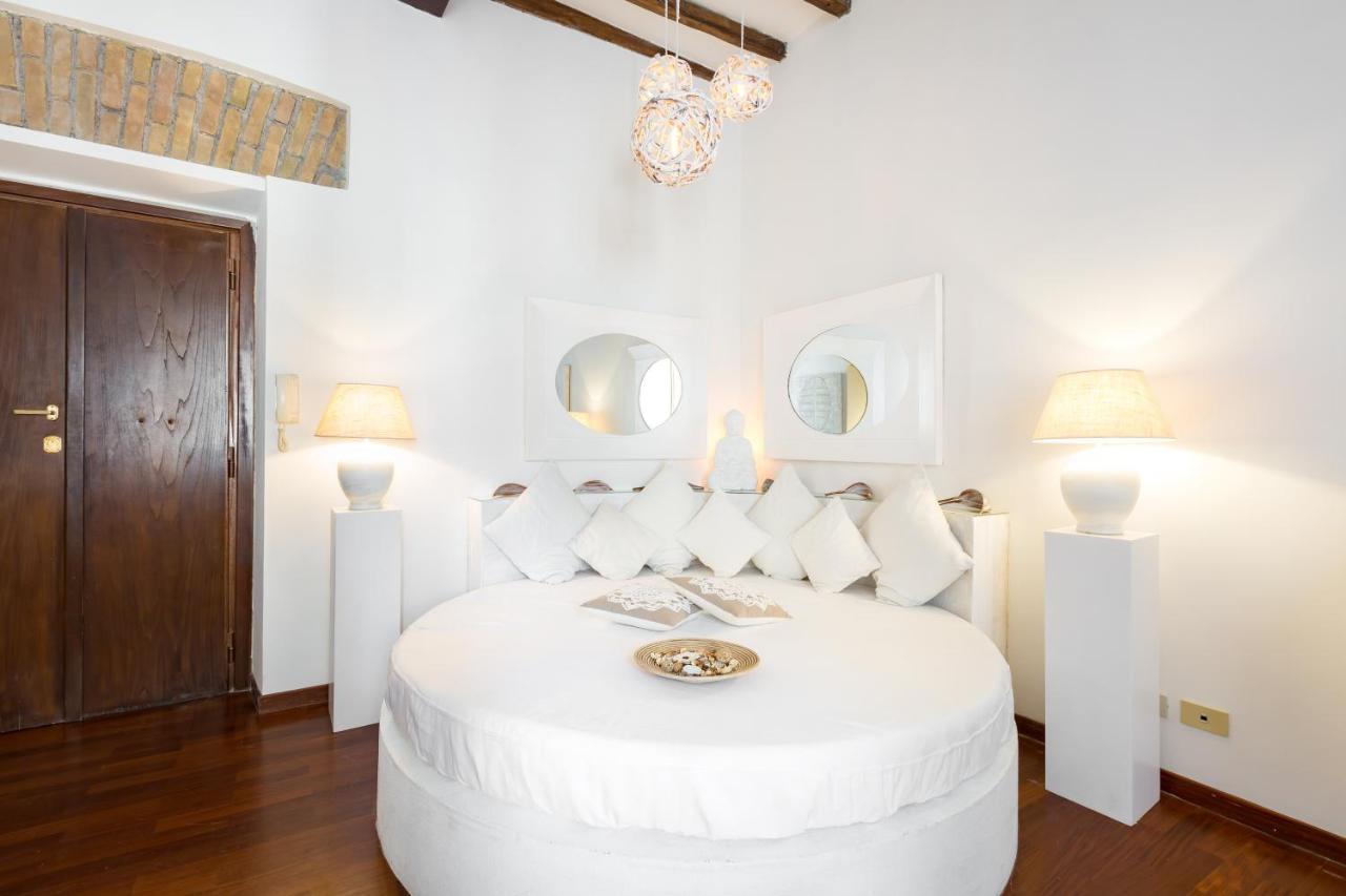Apartment Ghetto Campo Dei Fiori Luxury White