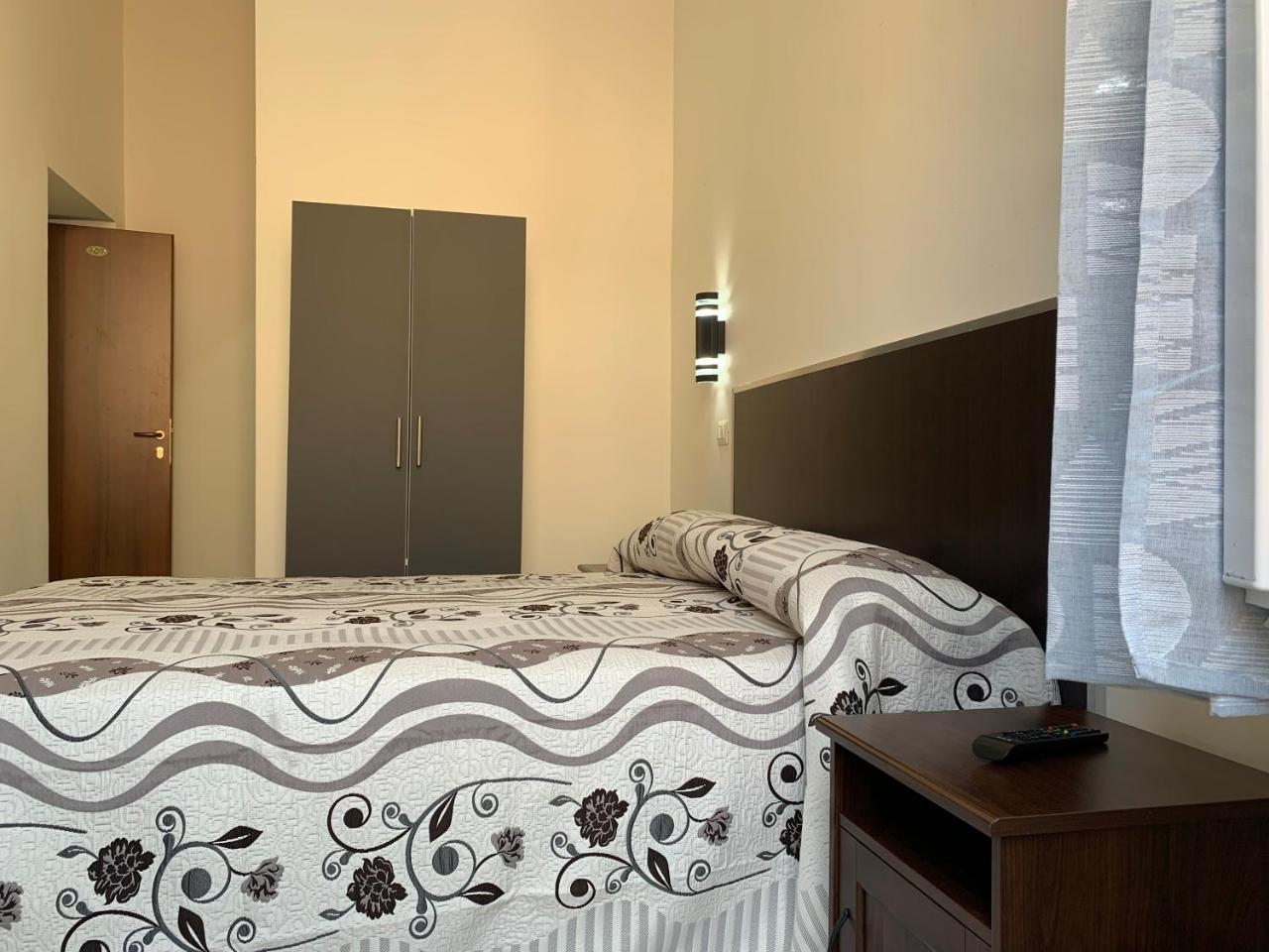 Acomodação com café da manhã  Serena House Roma
