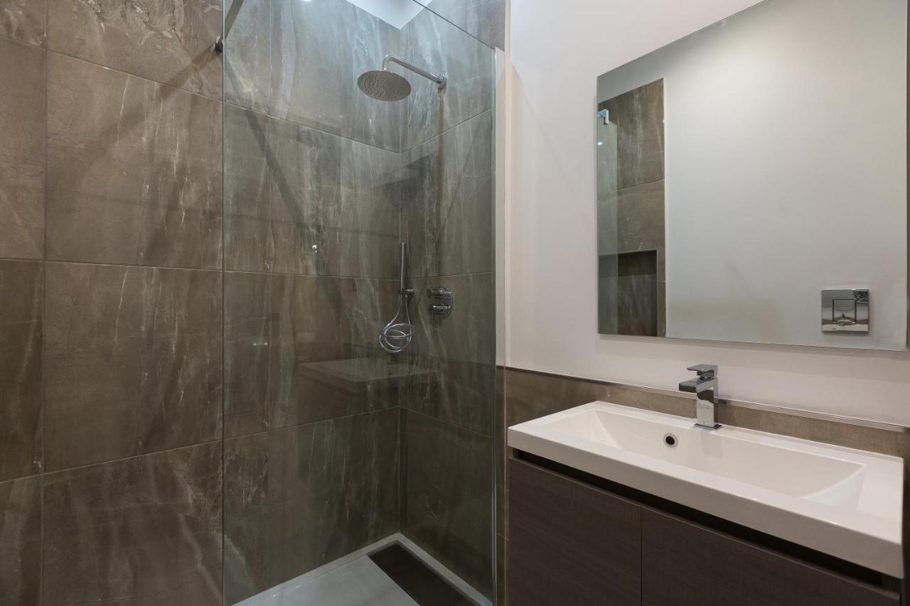 Clementi Portrait Guest house 2*