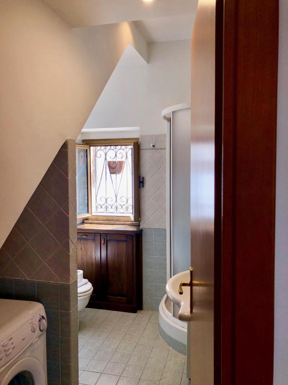 Candia Bright Vatican Apartment