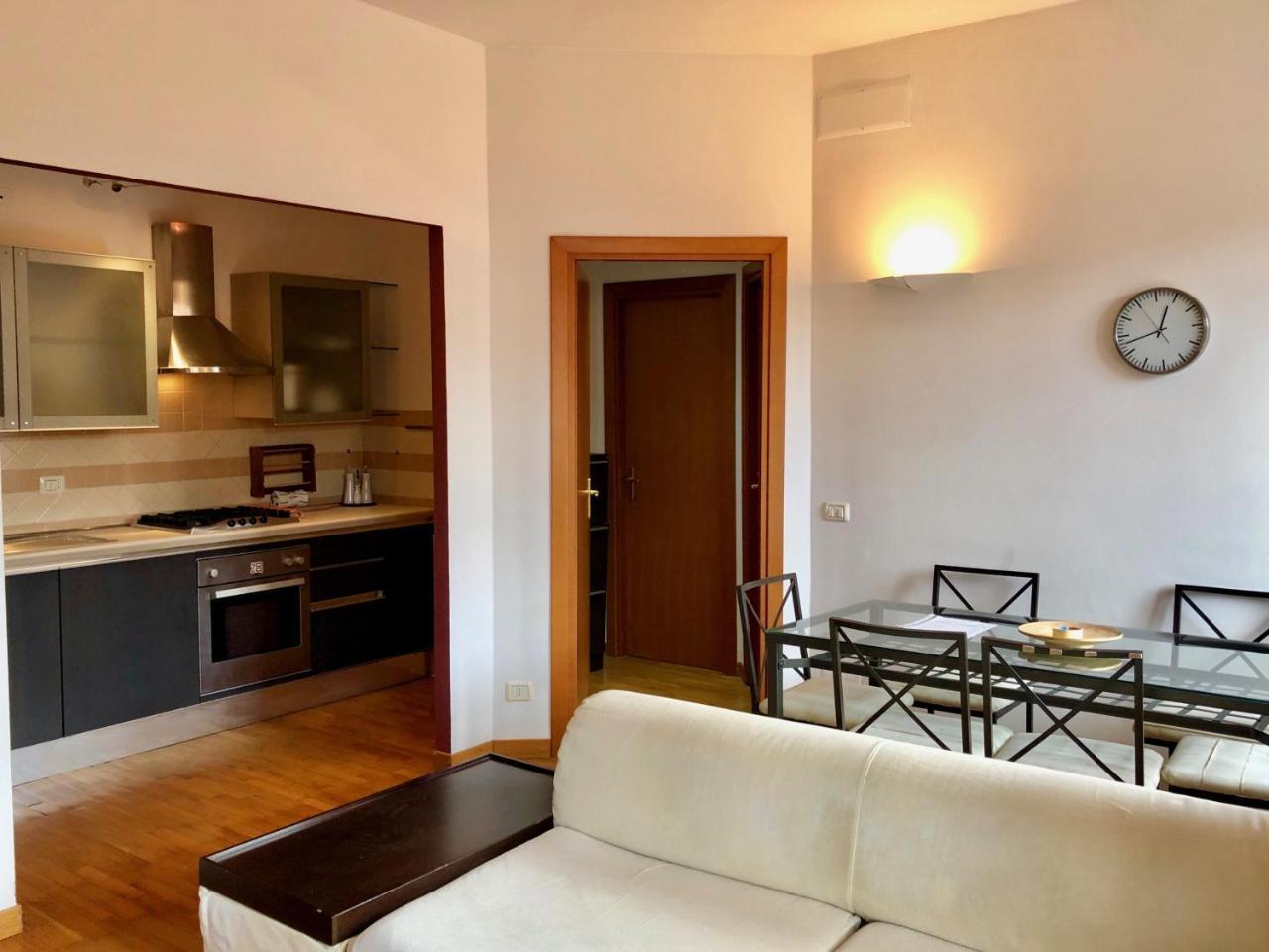 Candia Bright Vatican Apartment *
