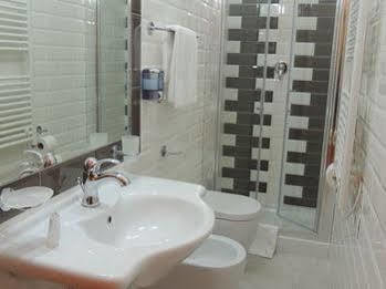 Morelli 1 5* Rome