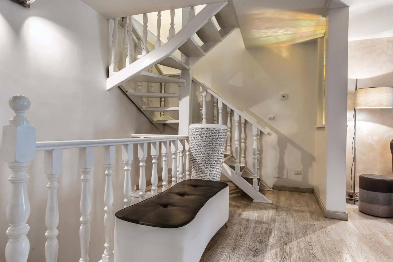 Black And White Bed & Breakfast Rome