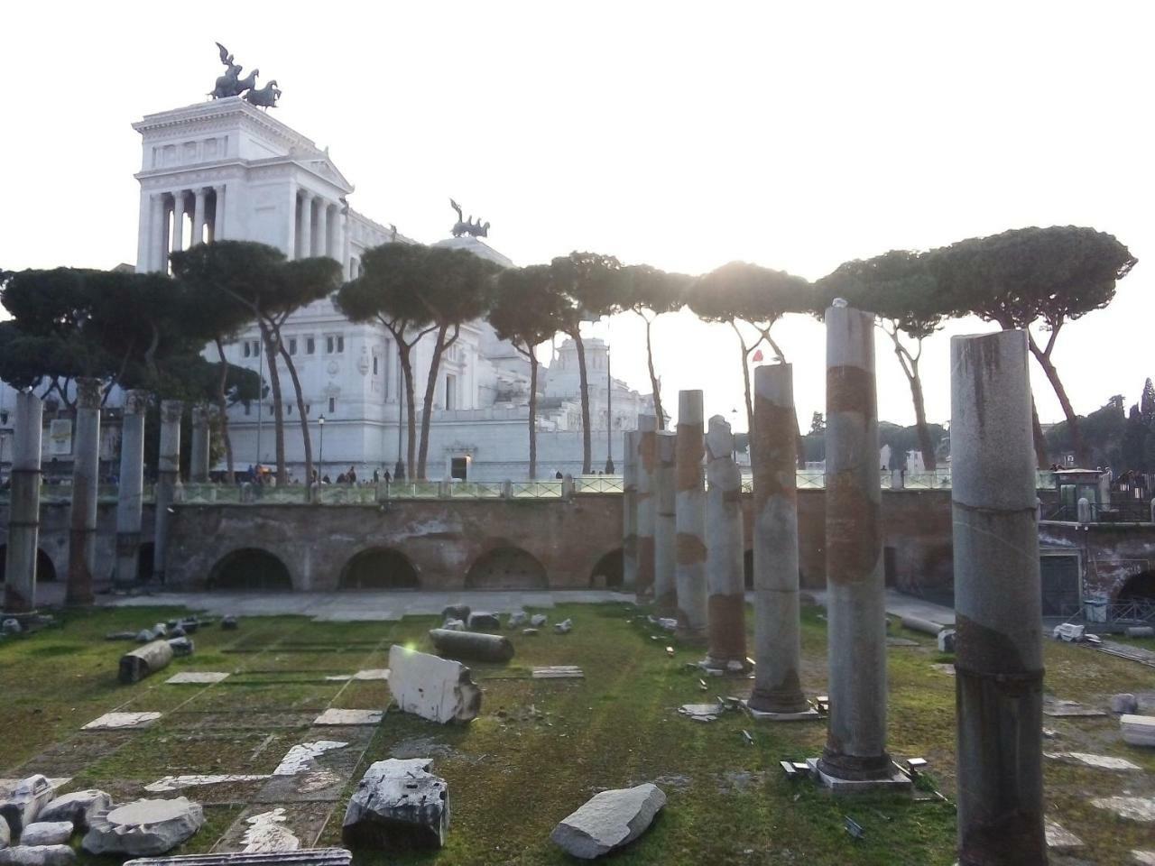 & Roma