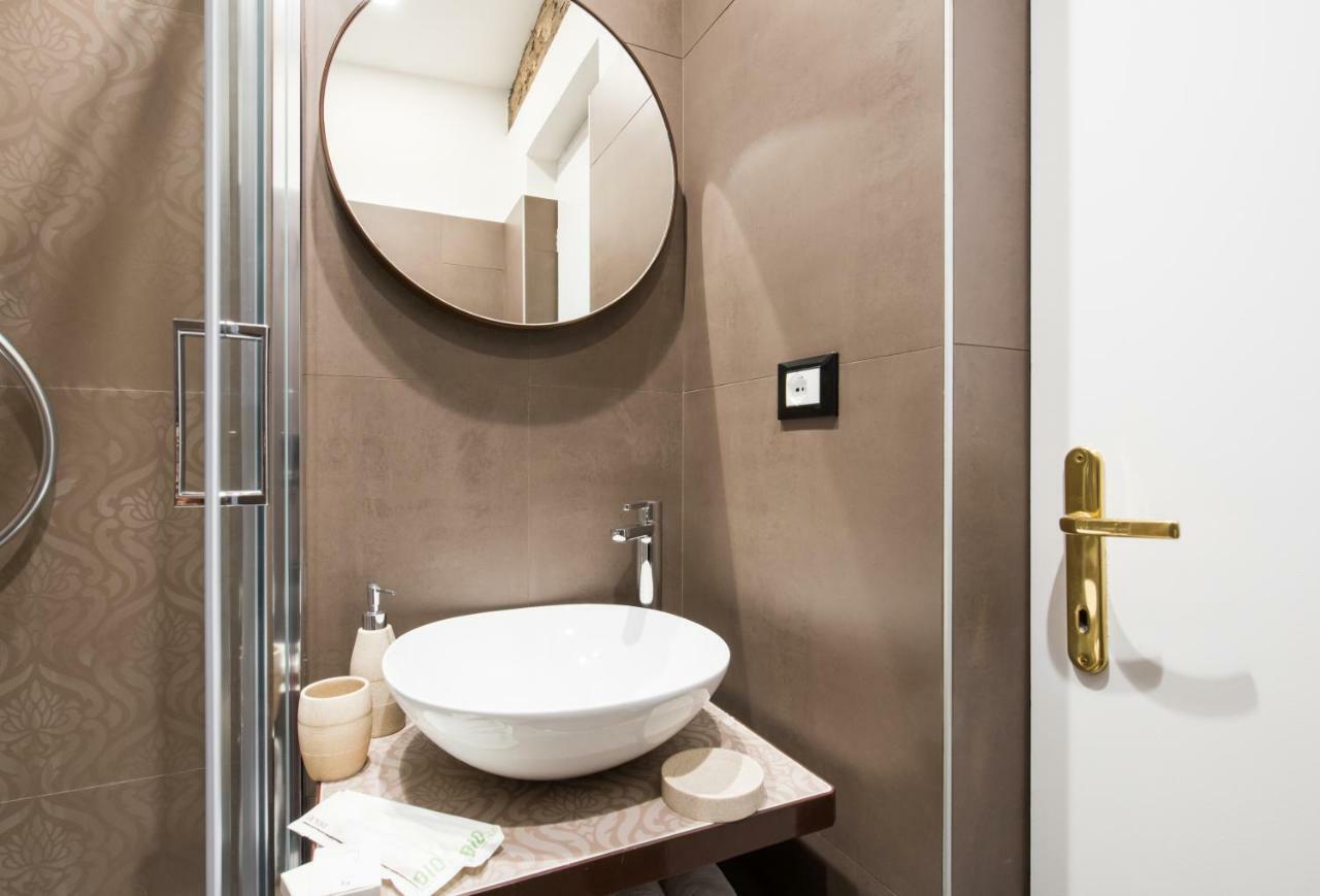 Domus De Fiori Apartment Rome