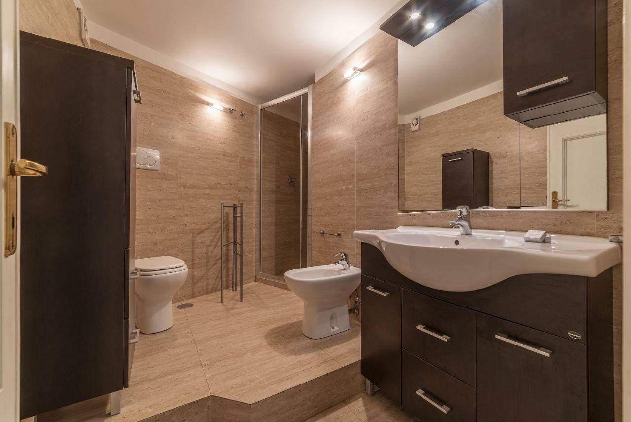 Vatican Luxury Terrace Apartment *