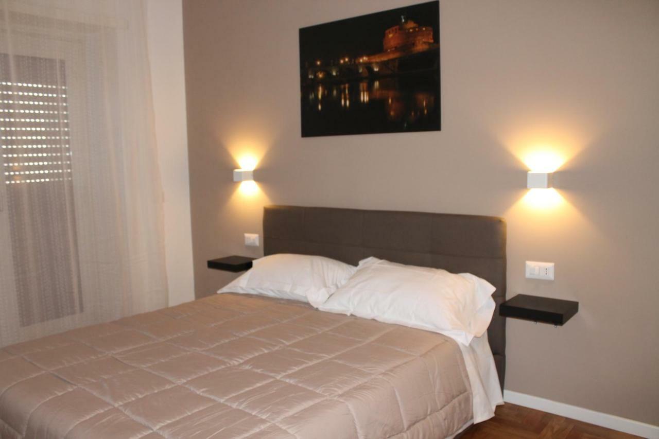 Guest house Piramide *