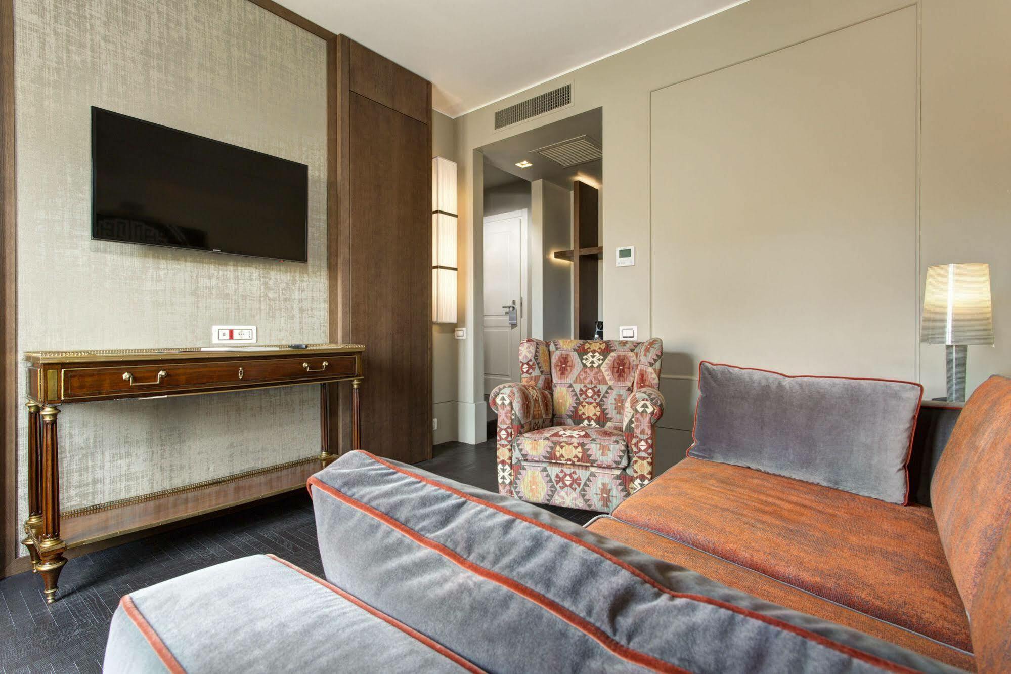 Hotel Mascagni Luxury Rooms&suites Rome