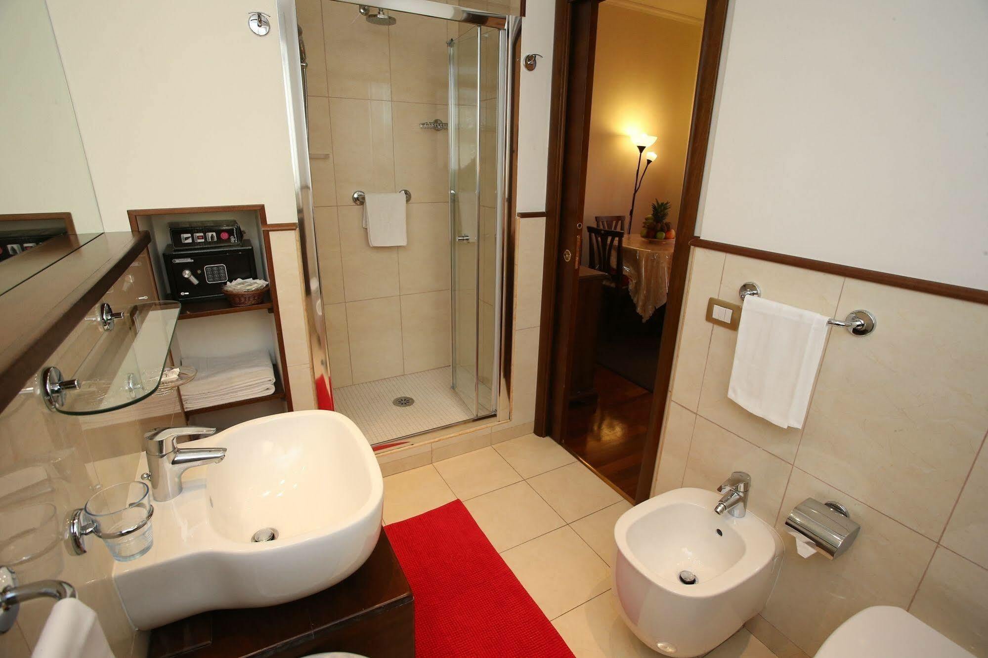 Bed & Breakfast Al Colonnato Di San Pietro 3*