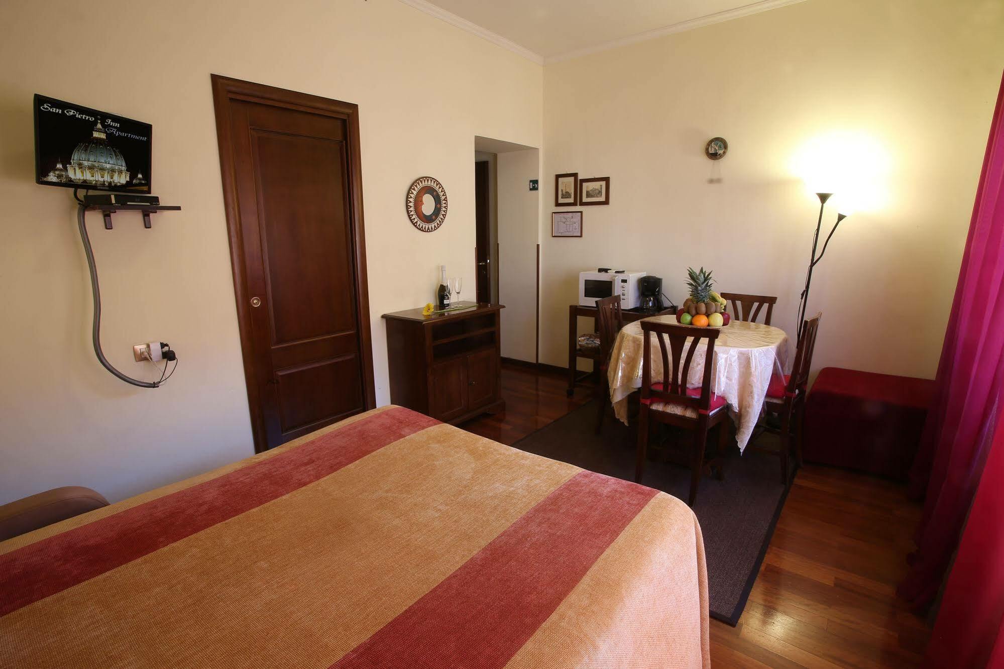 Al Colonnato Di San Pietro Bed & Breakfast Rome