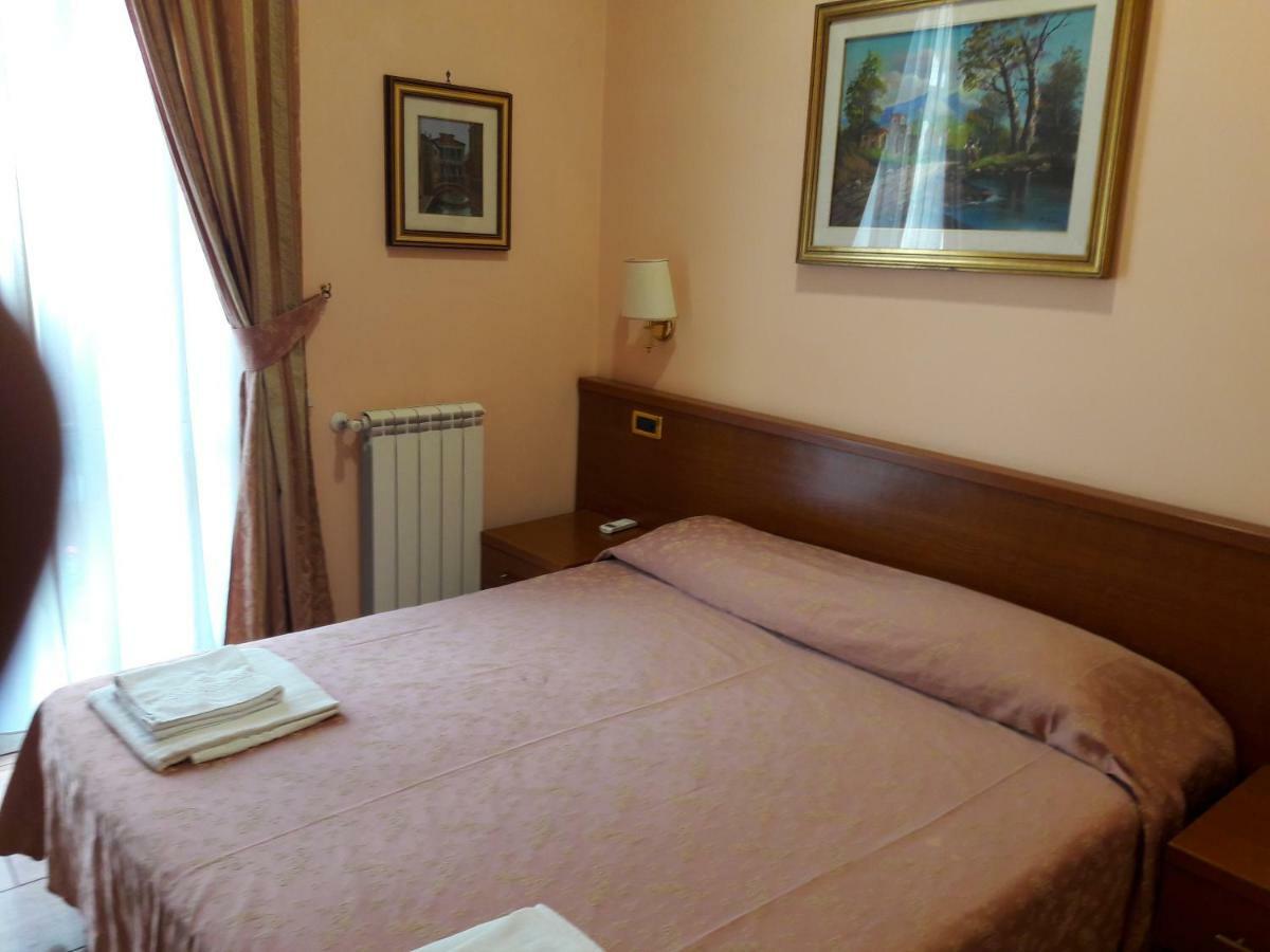 Aristotele 2*
