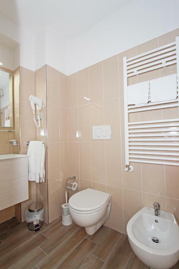 Vatican Gabriel Bed & Breakfast *