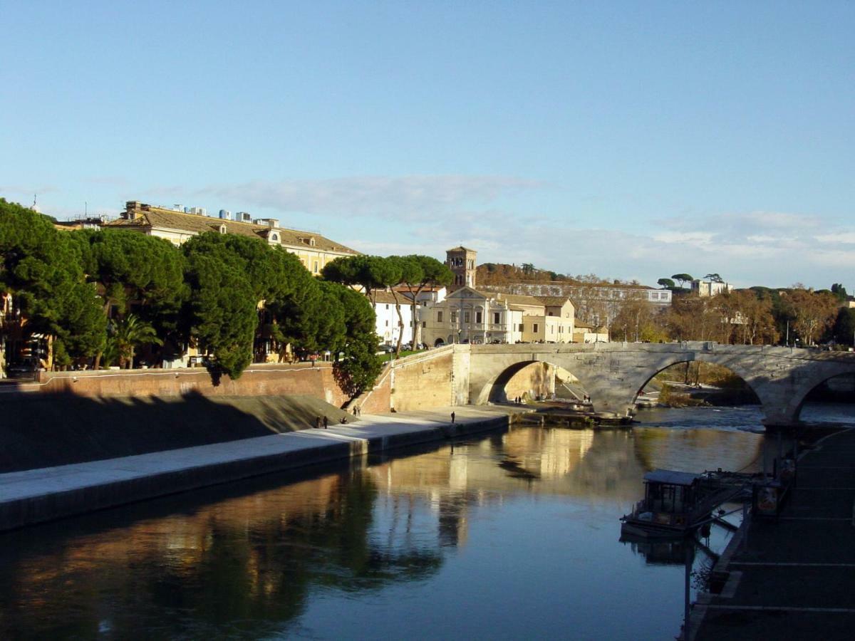 Bed & Breakfast Torre Tolomei Trastevere *