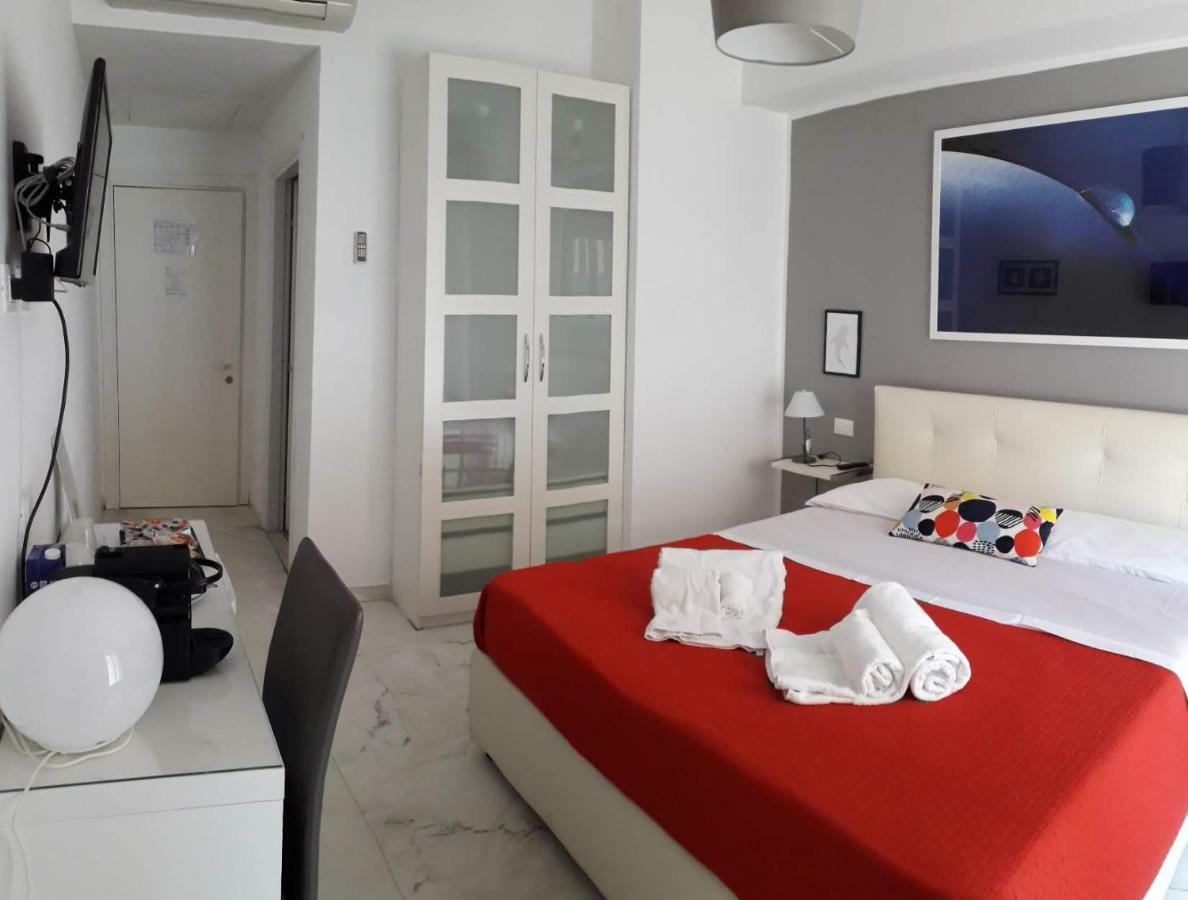 Domus Raffaello Bed & Breakfast 3*