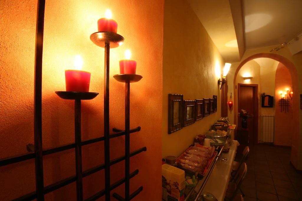 Couette-café Momi 2*