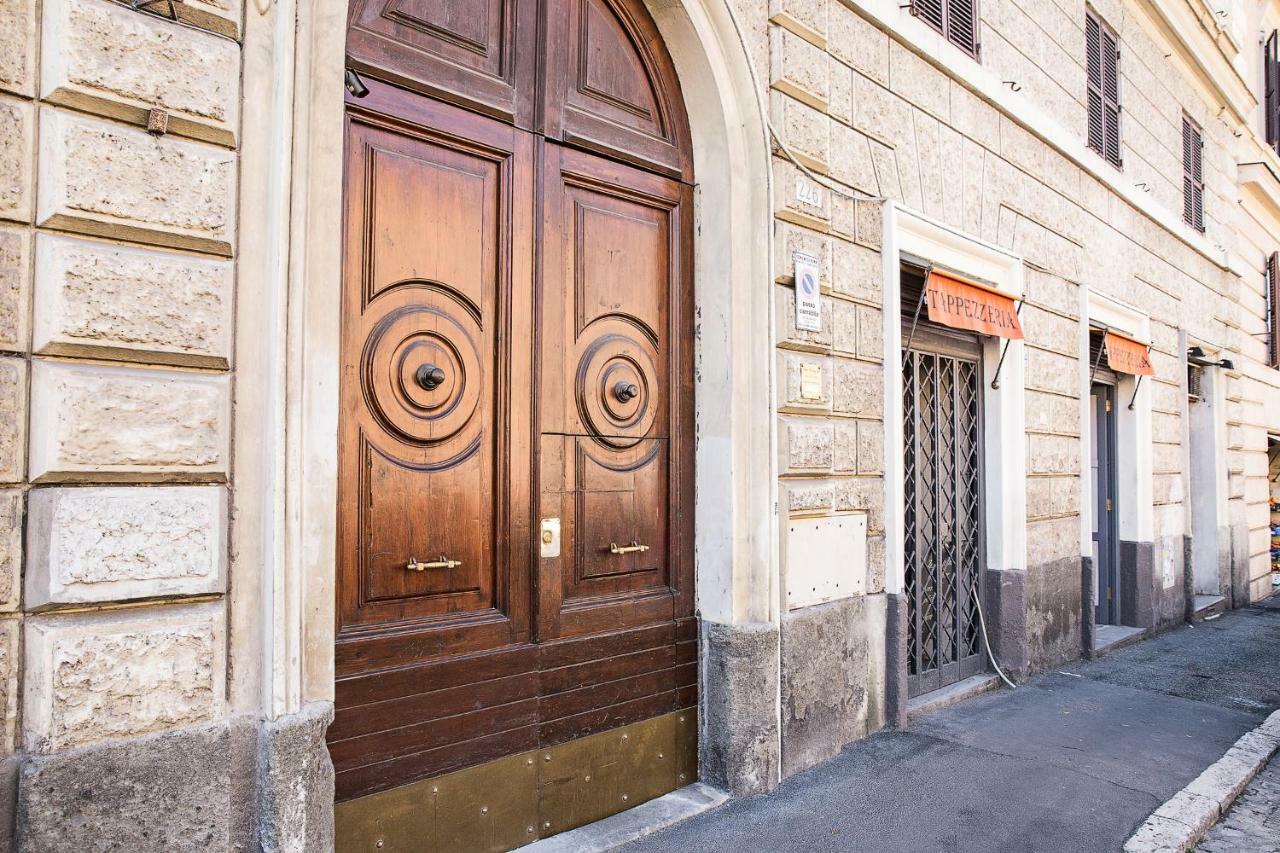 Gh Colosseum Couette-café 2*