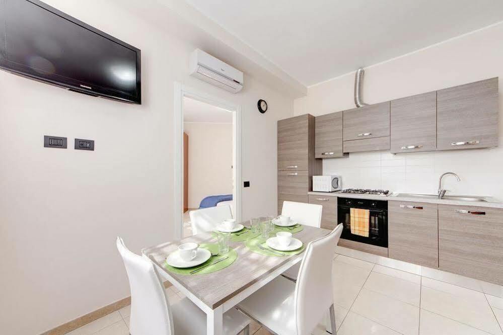 Apartment A - Cinecitta Rome