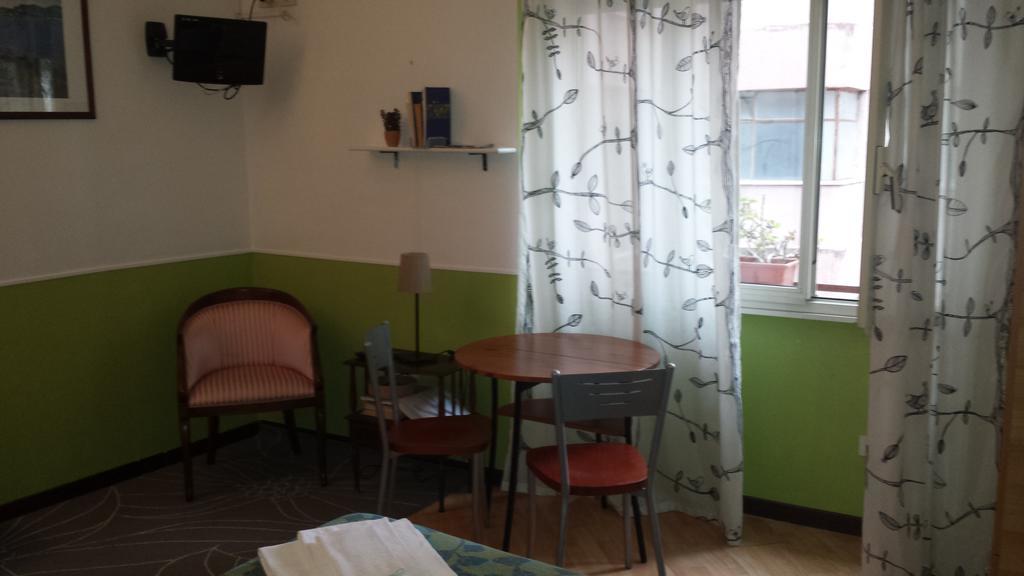 Maison Genevois 3 Bed & Breakfast Rome