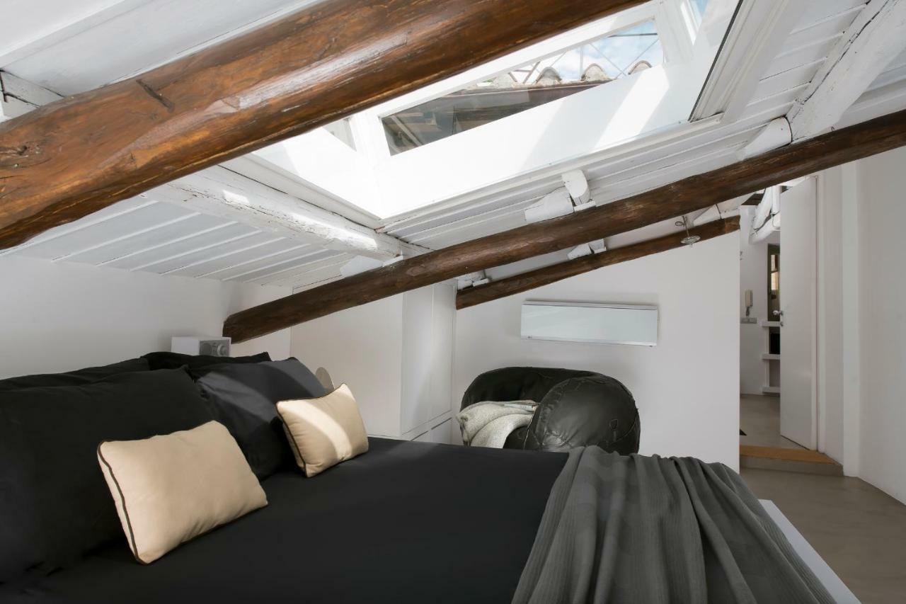 Apartment Two Bedrooms With Solarium With View On San Peter Church And Sant'angelo Castle