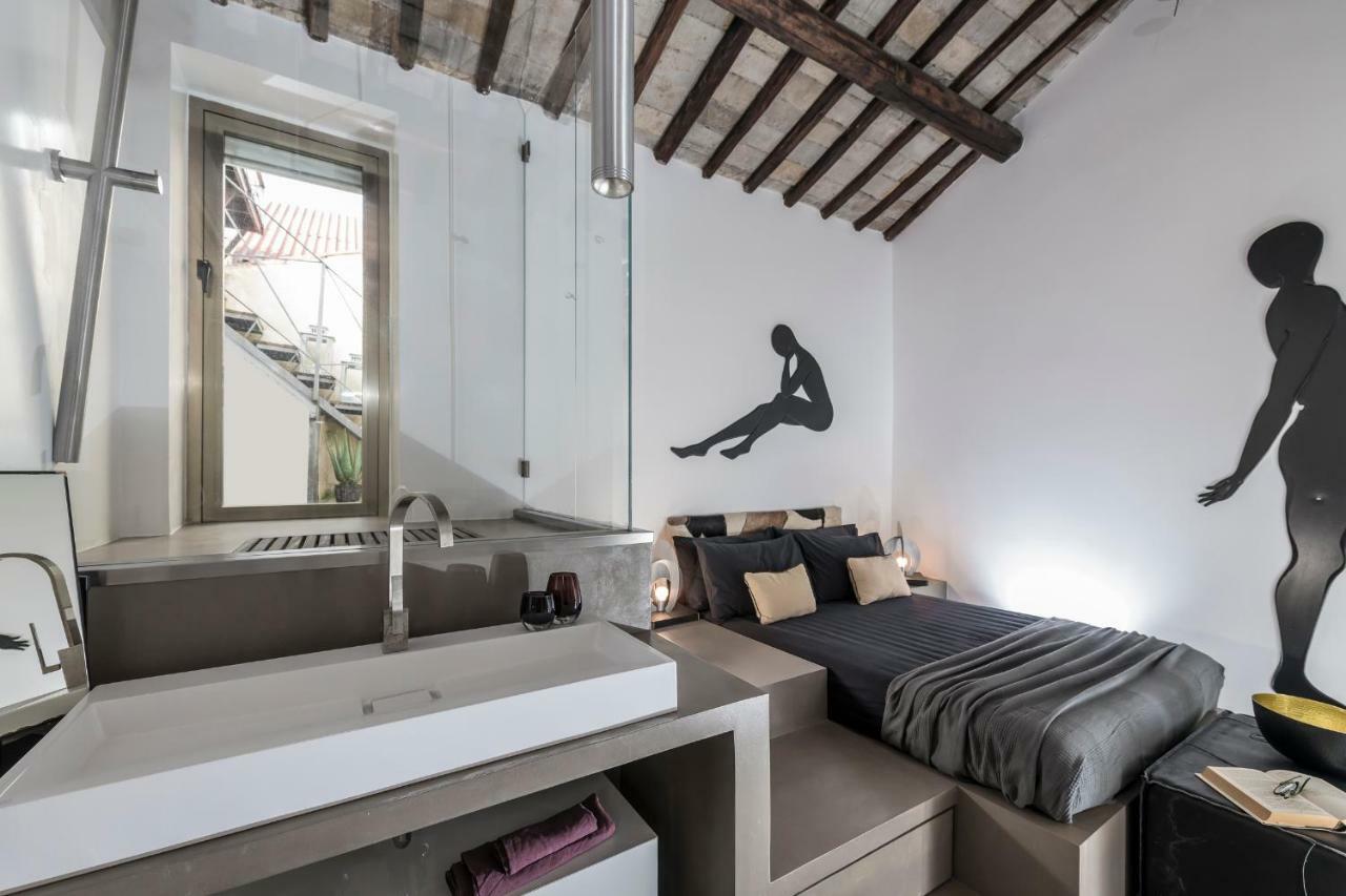 Two Bedrooms With Solarium With View On San Peter Church And Sant'angelo Castle