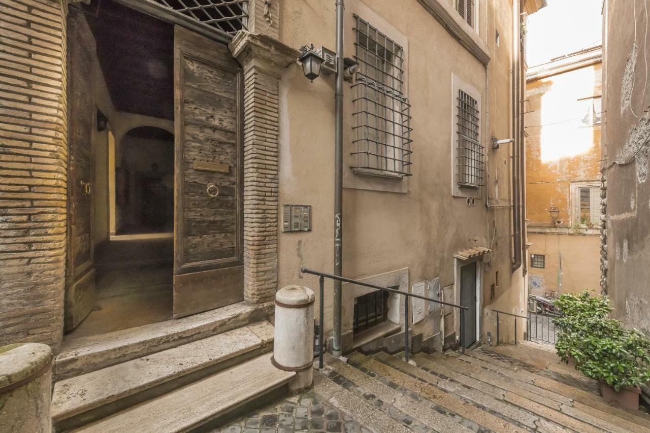 Two Bedrooms With Solarium With View On San Peter Church And Sant'angelo Castle Apartment *
