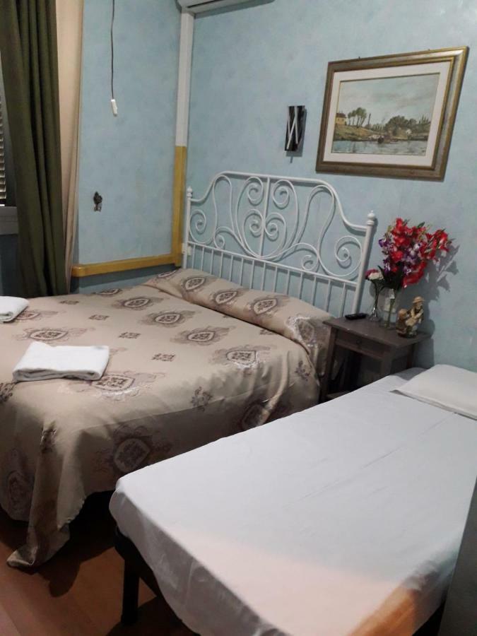 Botel Inn Casa de hóspedes