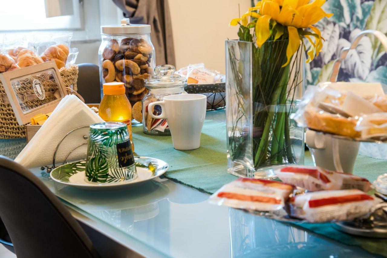 Lumiere Bed & Breakfast 2*