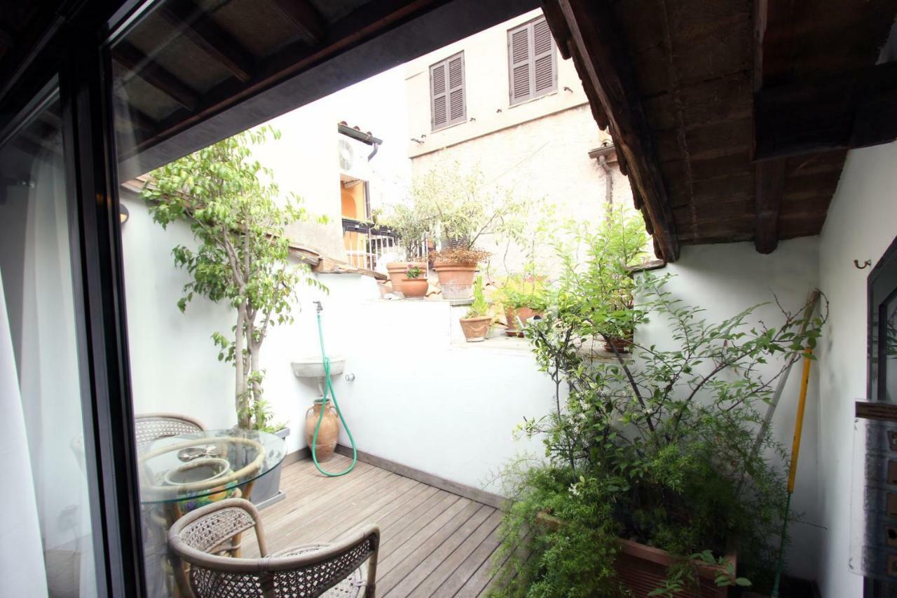 Navona Flat