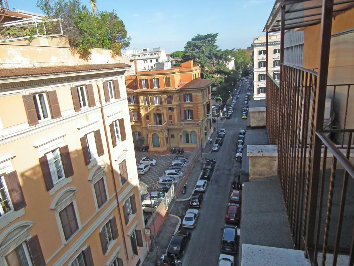 Domi 10 Apartment, Stazione Termini, Via Curtatone 12