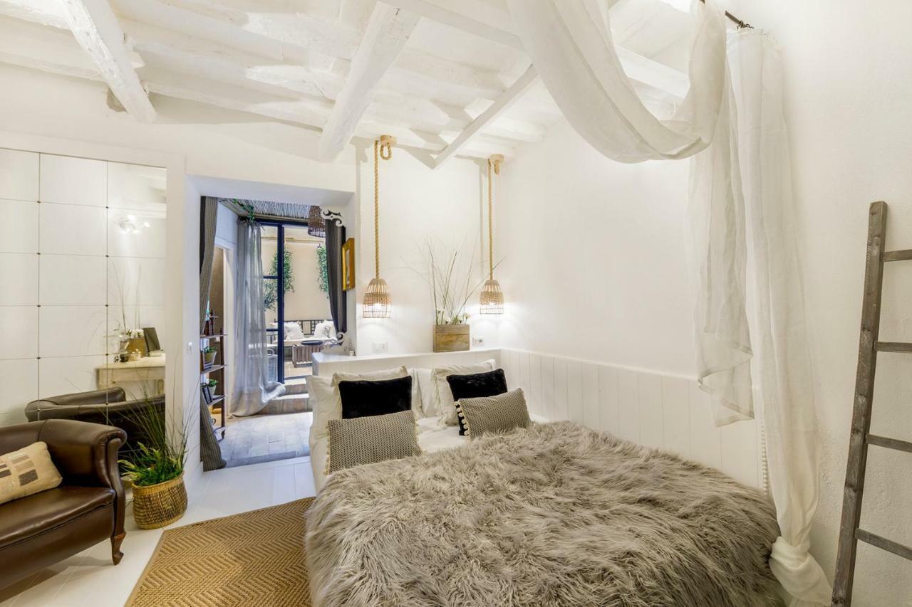 Trastevere Gem Cozy Light-filled Retreat *