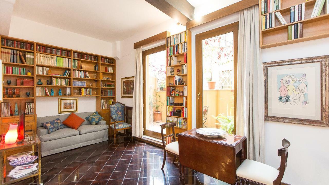 In Borgo Angelico Terrace Apartment